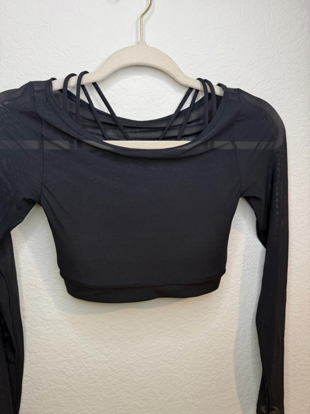 Old Navy Black Long-Sleeve Crop Top with Strappy Back